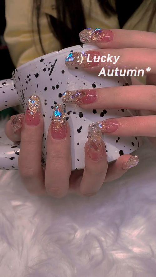 长指甲美甲网红款式图,长指甲美甲网红潮流款式大盘点